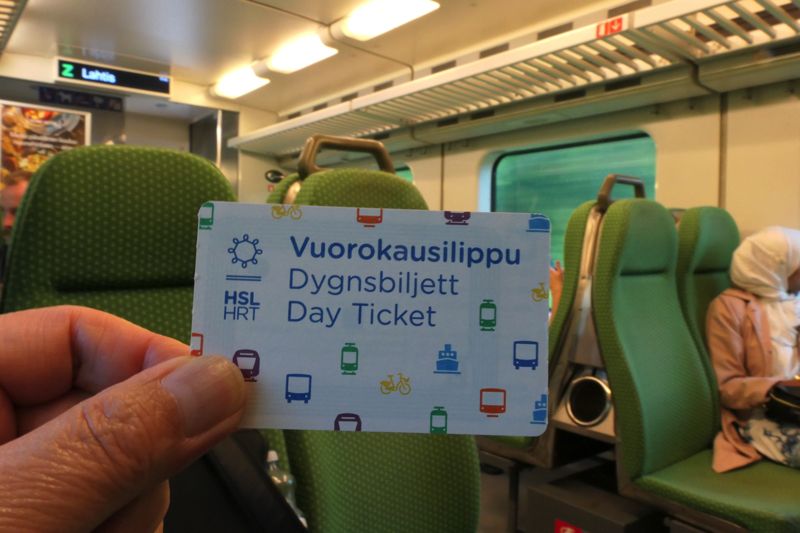 ヘルシンキの市内交通乗車には乗り放題切符が便利（筆者撮影）