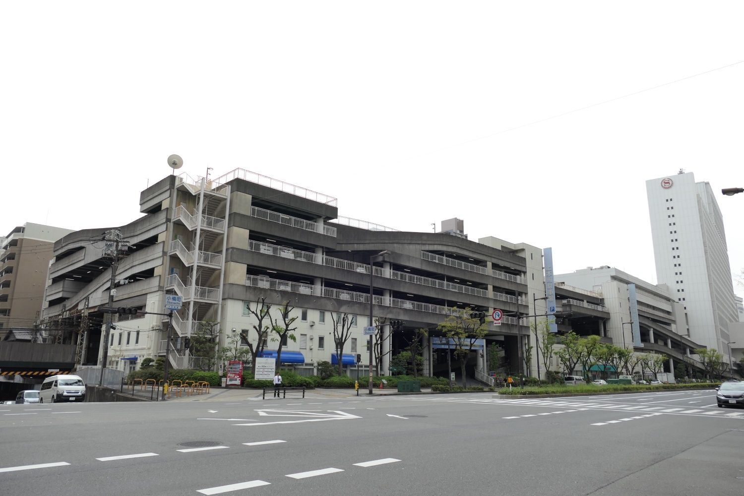 上本町駐車場