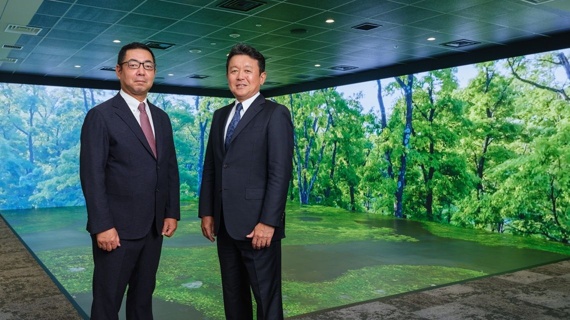 MIRARTHホールディングスの島田和一・代表取締役（写真右）と中村大助・常務執行役員