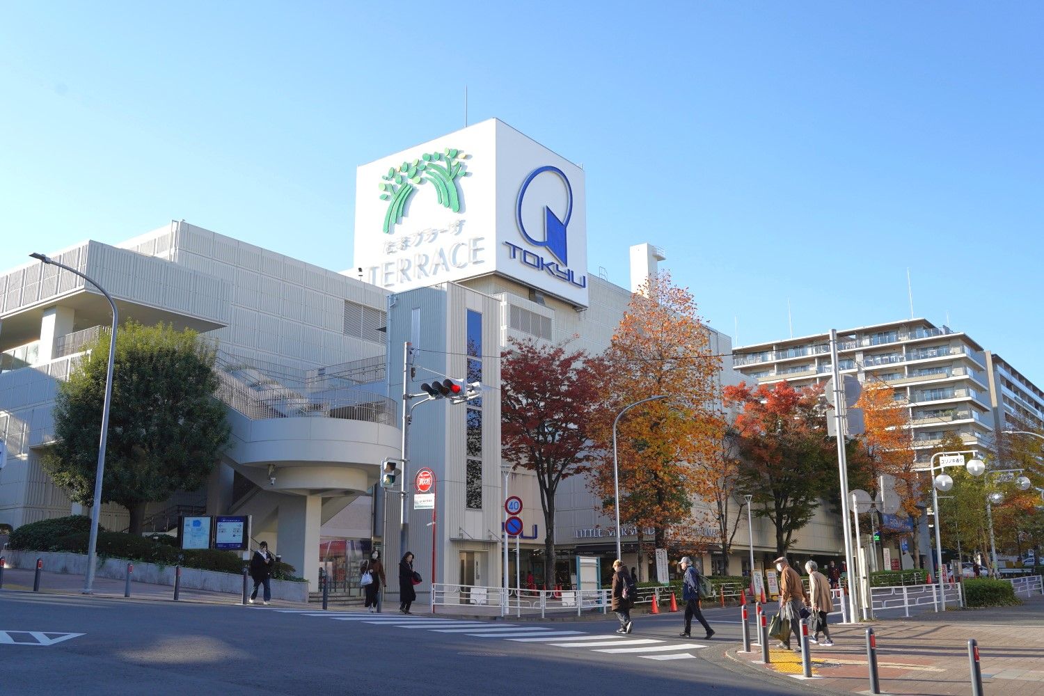 たまプラーザ駅北口の東急百貨店・ノースプラザ（筆者撮影）