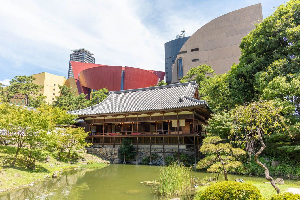 小倉城に隣接する小倉城庭園（写真：撮るねっと／PIXTA）