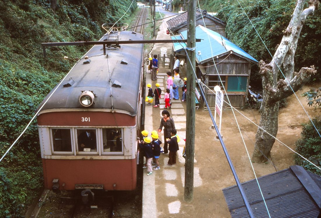本銚子駅のモハ301形　銚子電鉄本銚子駅　1976年10月（撮影：南正時）