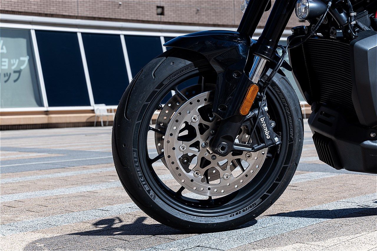 ハーレーダビッドソン「パンアメリカ1250ST」（写真：三木 宏章）