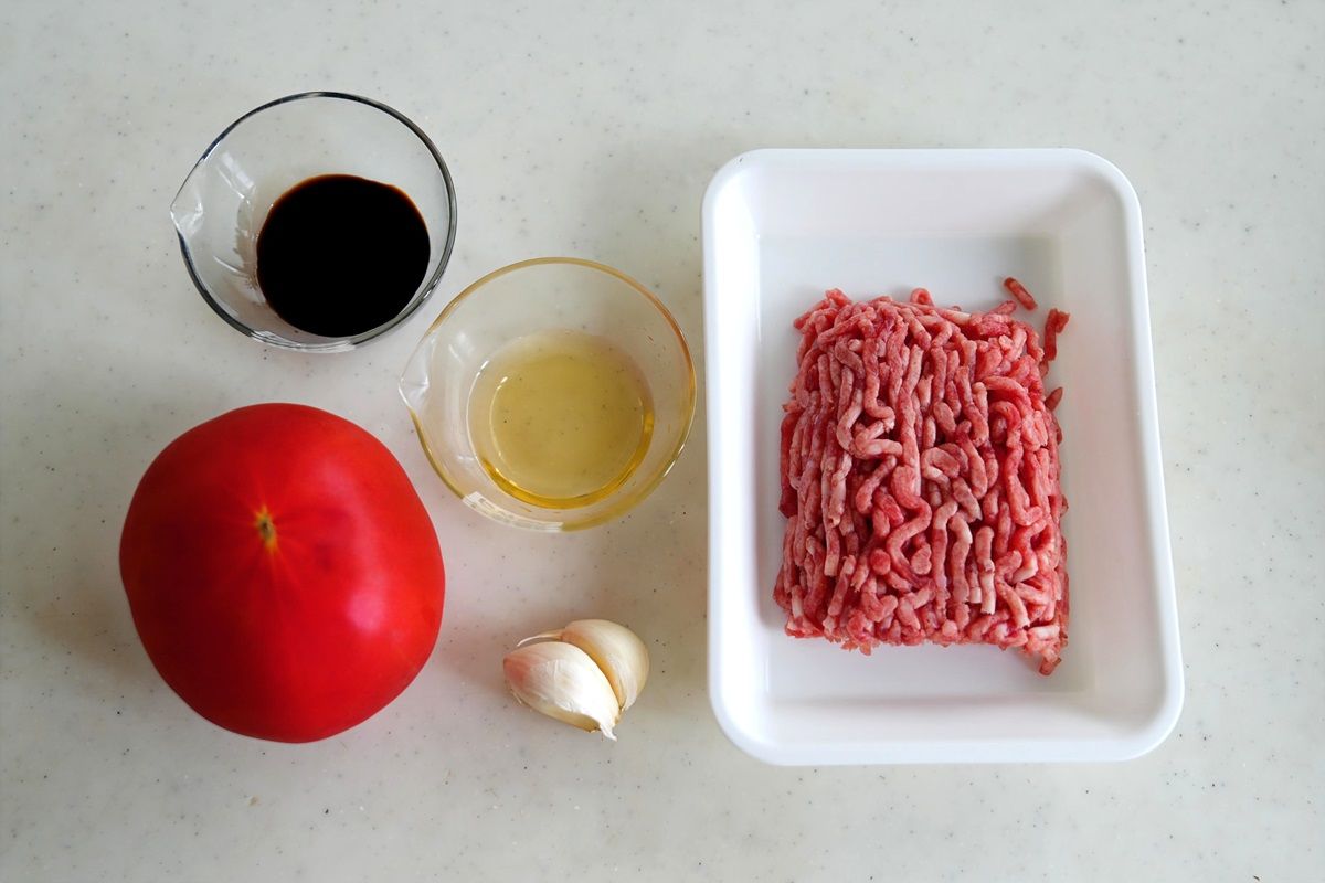 ひき肉は豚、あるいは牛でも代用できます(写真:筆者撮影)