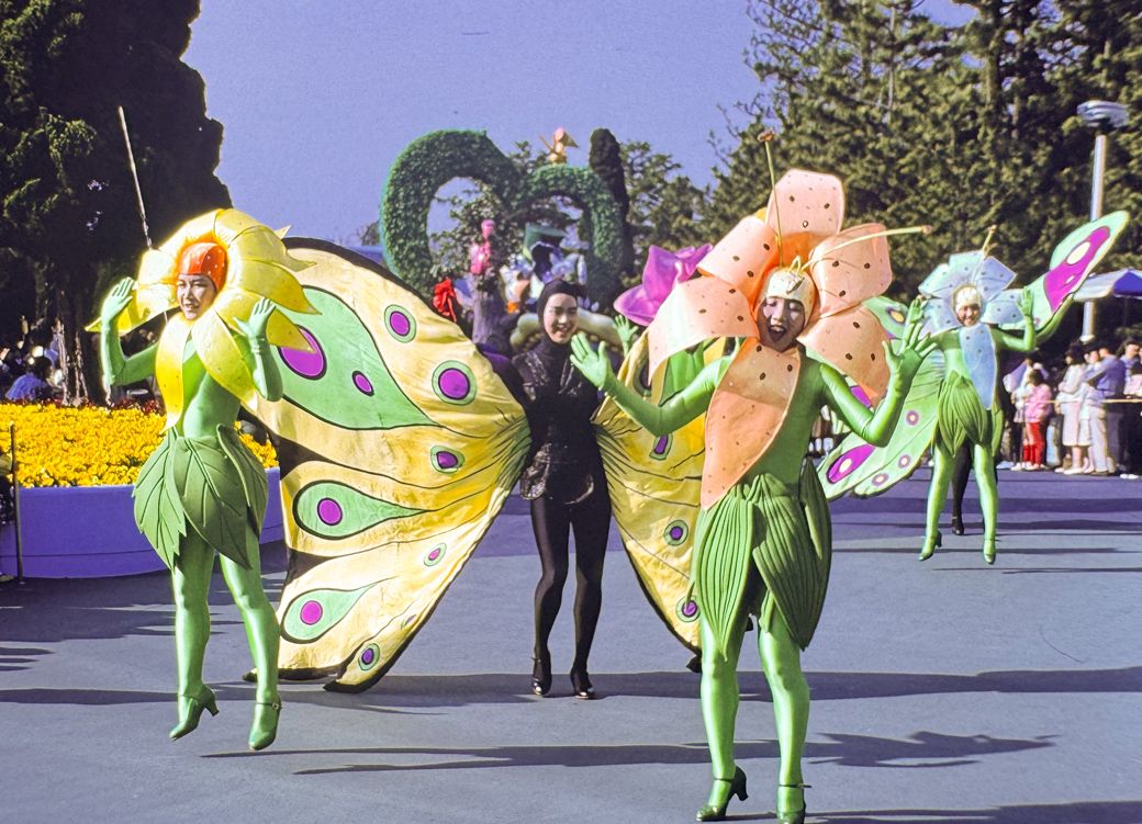 ディズニー５周年記念式典のようす（写真：1988年4月15日、吉野純治撮影）