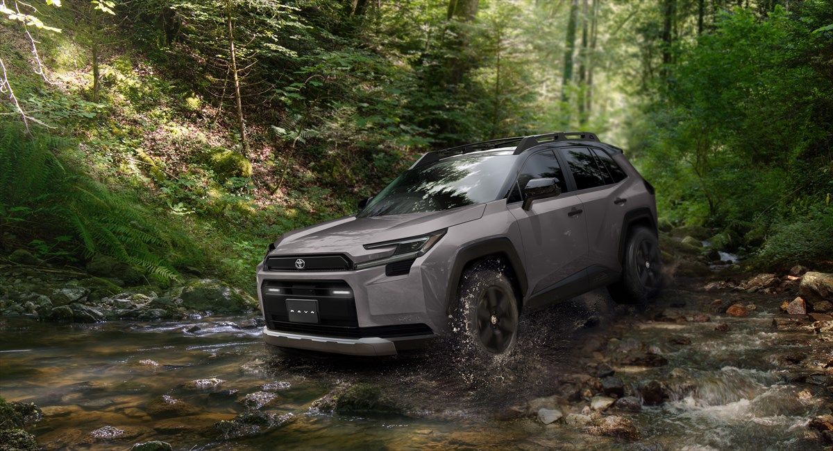 トヨタ RAV4（写真：トヨタ自動車）