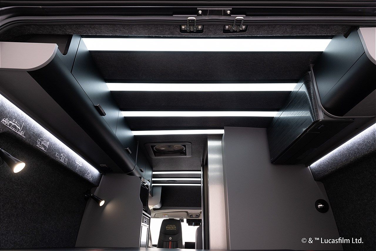 スター・ウォーズの世界観が広がるトイファクトリーのキャンピングカー「ダビンチ6.0＜スター・ウォーズ＞エディション」（写真：トイファクトリー）