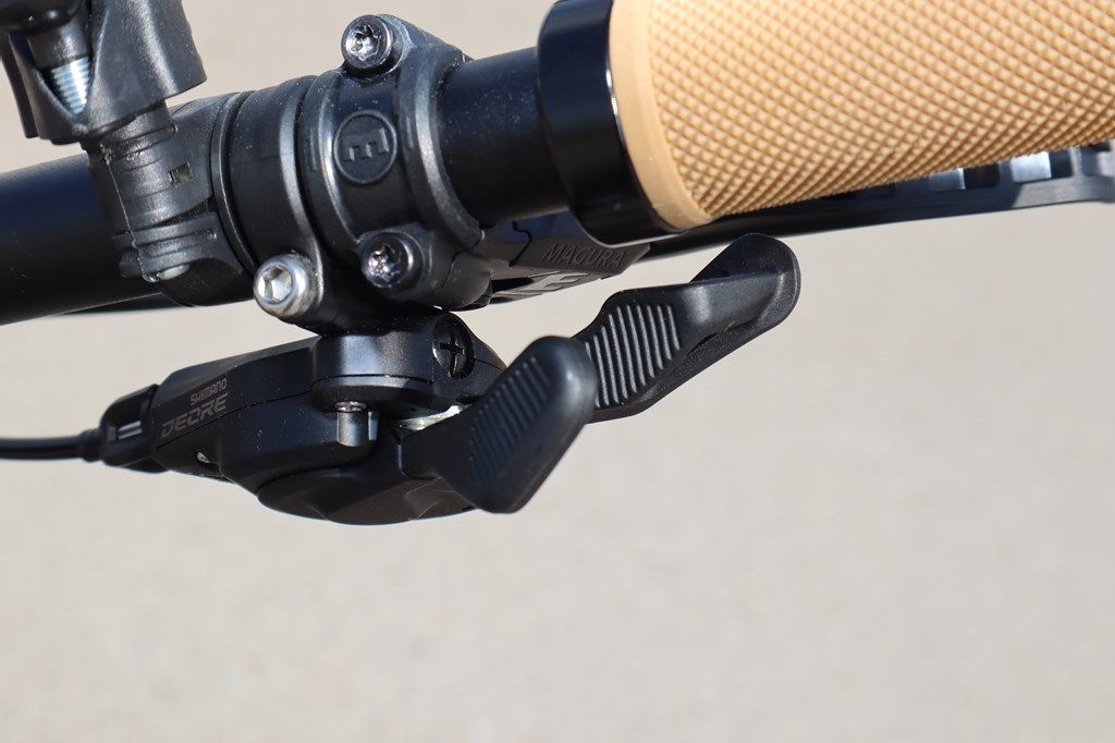 ヤマハの新型スポーツ電動アシスト自転車「クロスコアRV」（写真：筆者撮影）