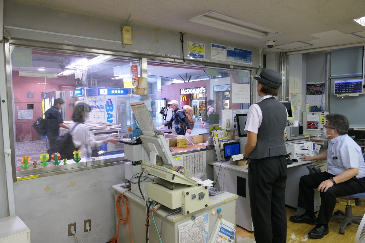 小田急　秦野駅