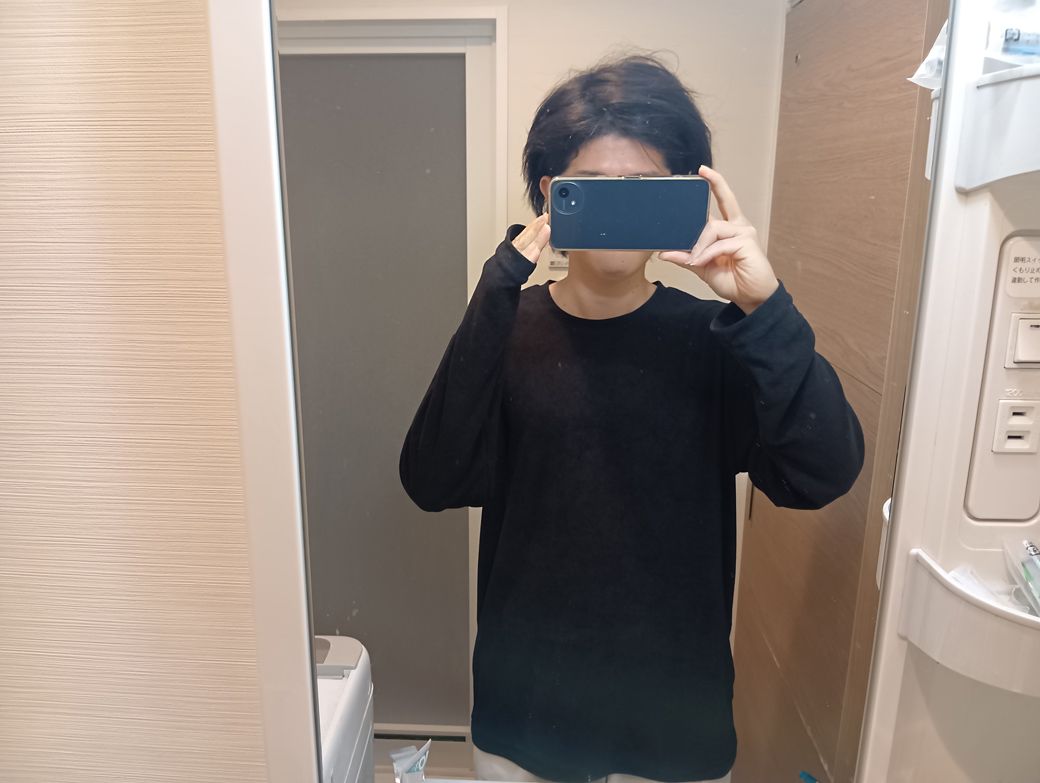 人気第一位のメディヒールを着ている筆者。最近はいつも自宅でこの格好で過ごしている（筆者撮影）