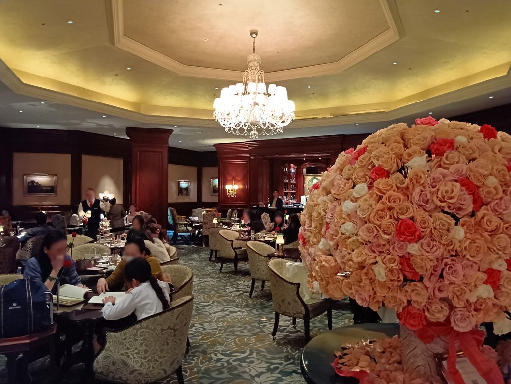 ちなみにこの花は本物です（筆者撮影）