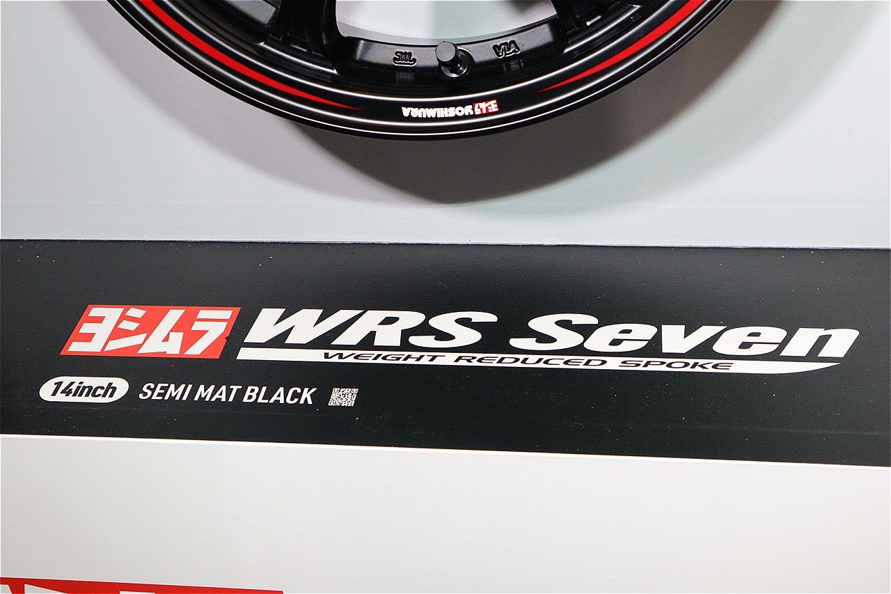 東京オートサロン2026ウェッズブースの展示内容（写真：筆者撮影）