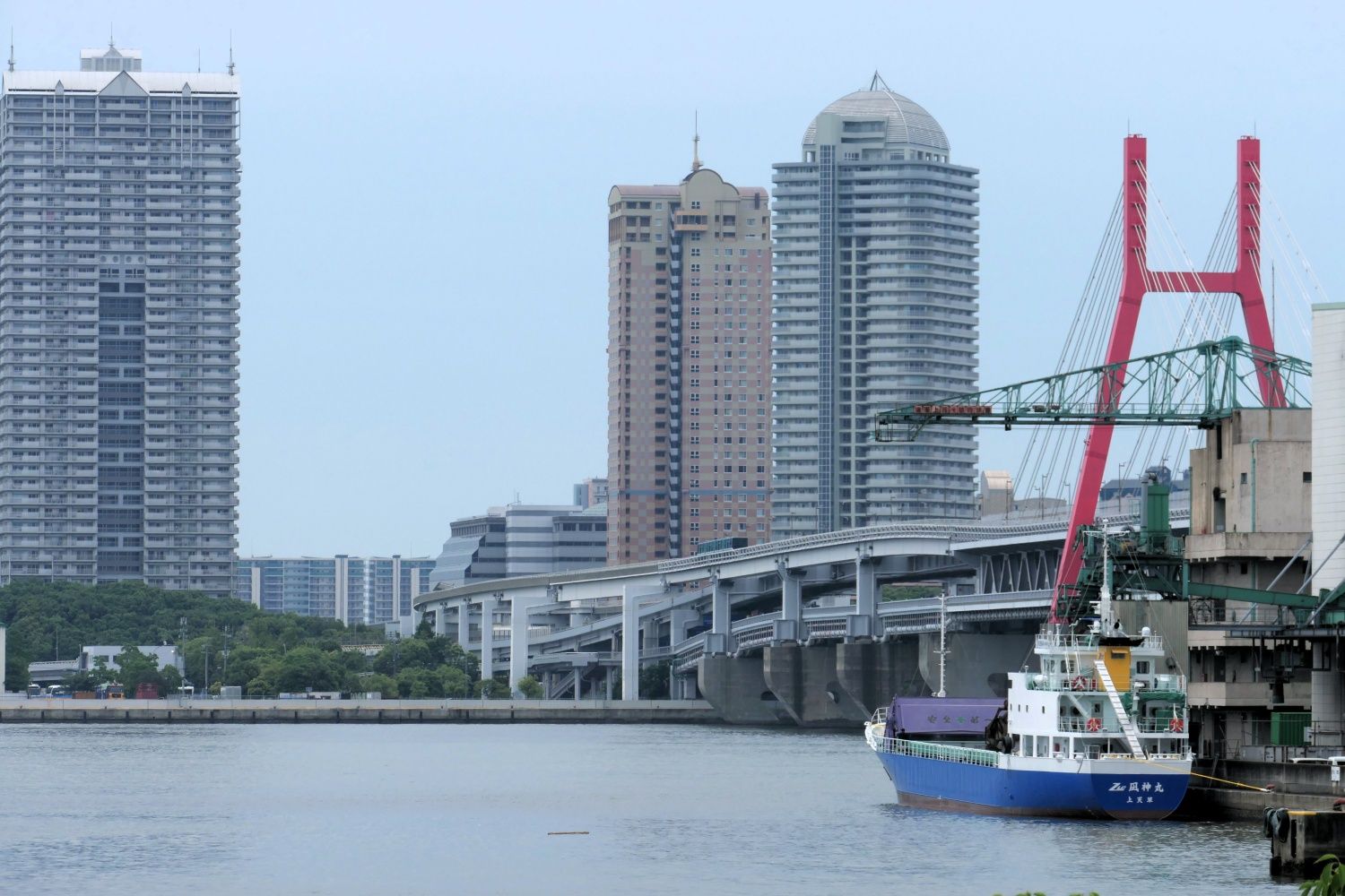 六甲ライナー　南魚崎―アイランド北口間