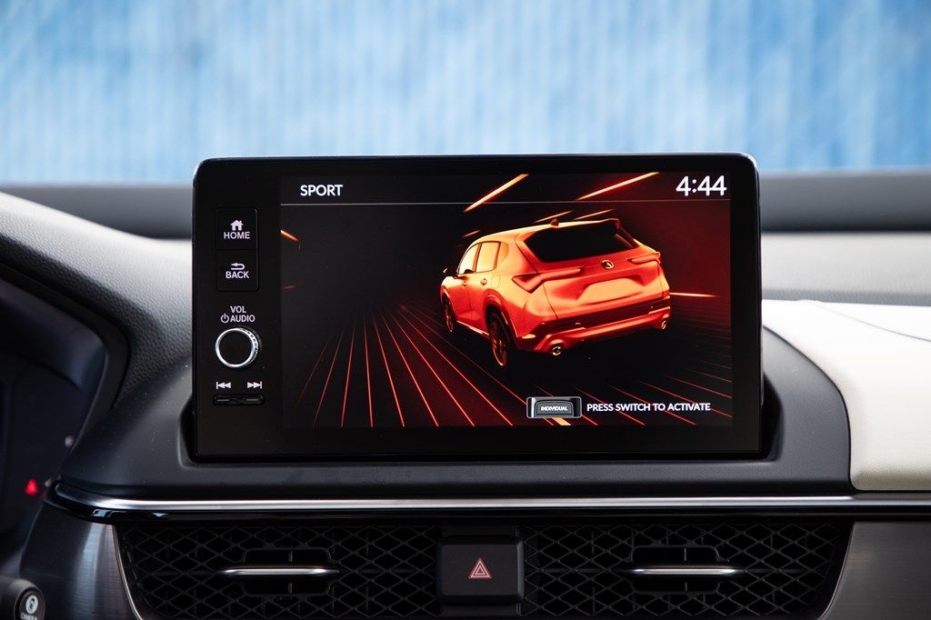 ホンダがアメリカで販売するアキュラブランドのコンパクトSUV「ADX」（写真：平野 陽）