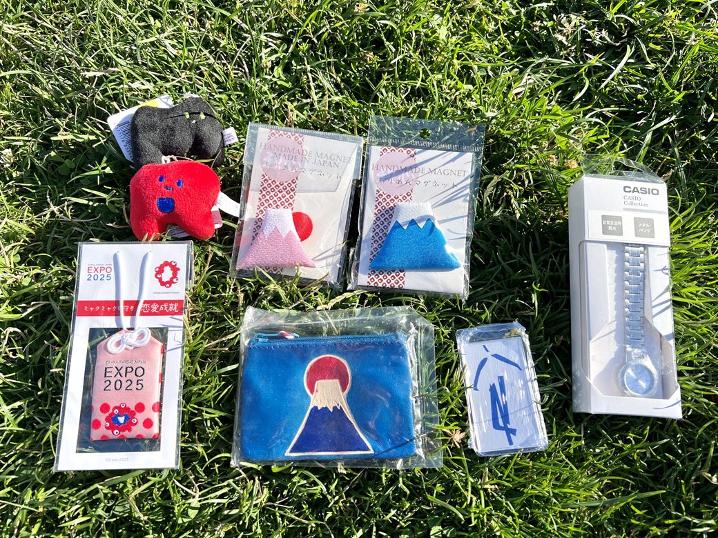 富士山のグッズは富士山ショップで買ったそうだ（筆者撮影）