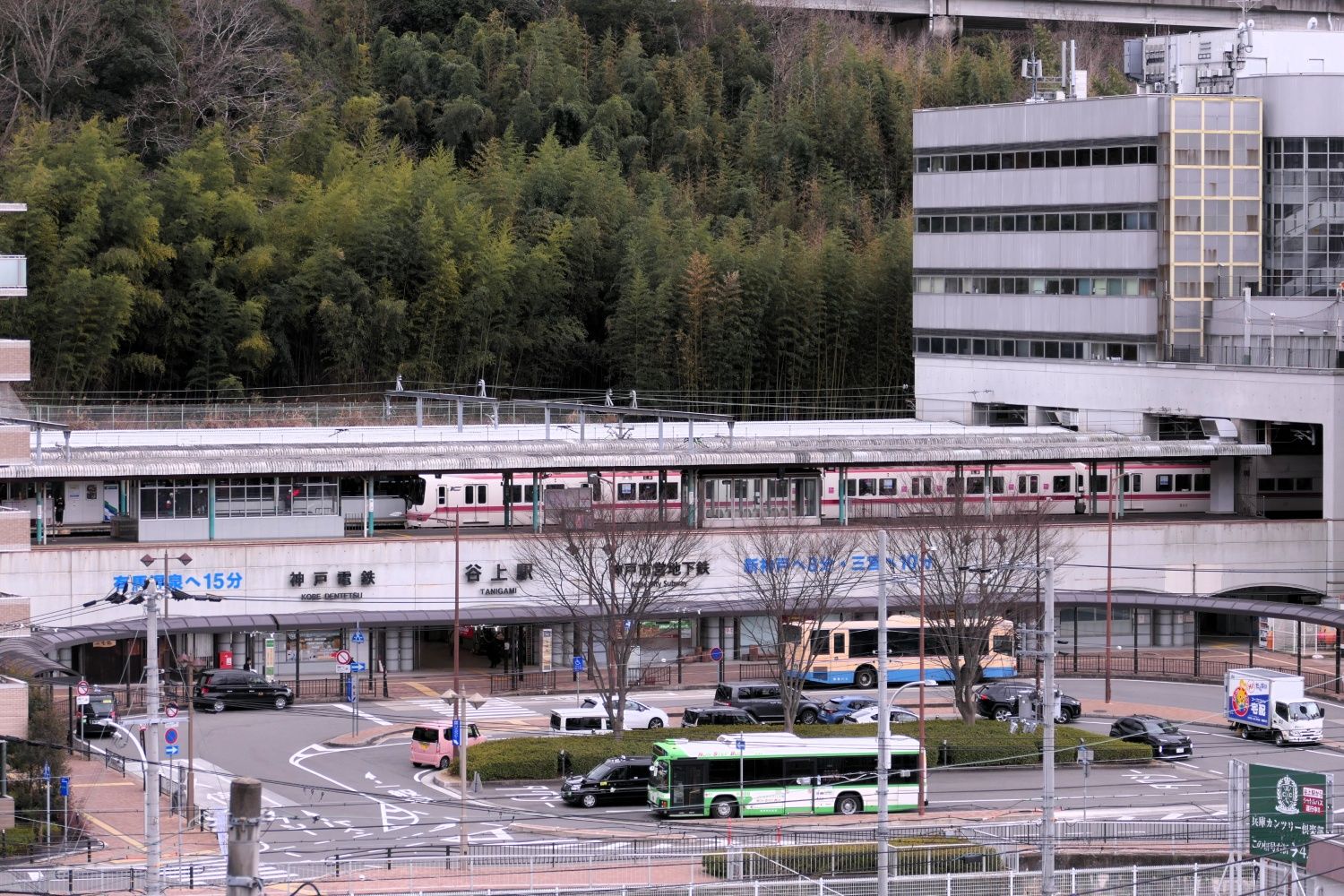 標高244mの谷上駅は「最も標高の高い地下鉄の駅」となった（編集部撮影）
