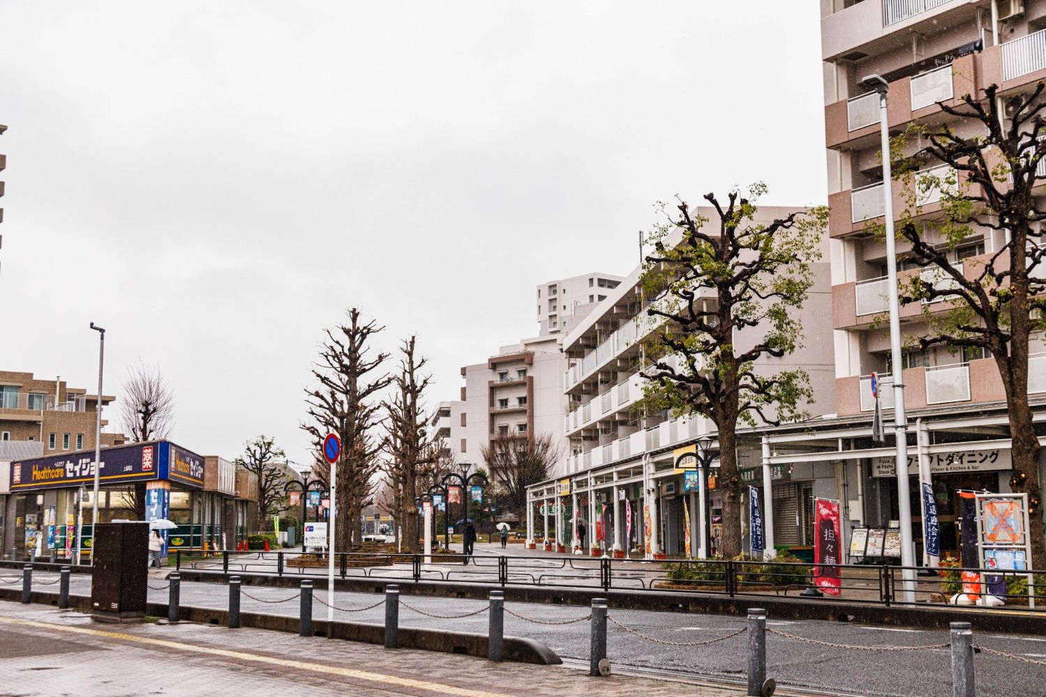上福岡駅西口駅前。いまも団地が駅前に広がっている（撮影：鼠入昌史）