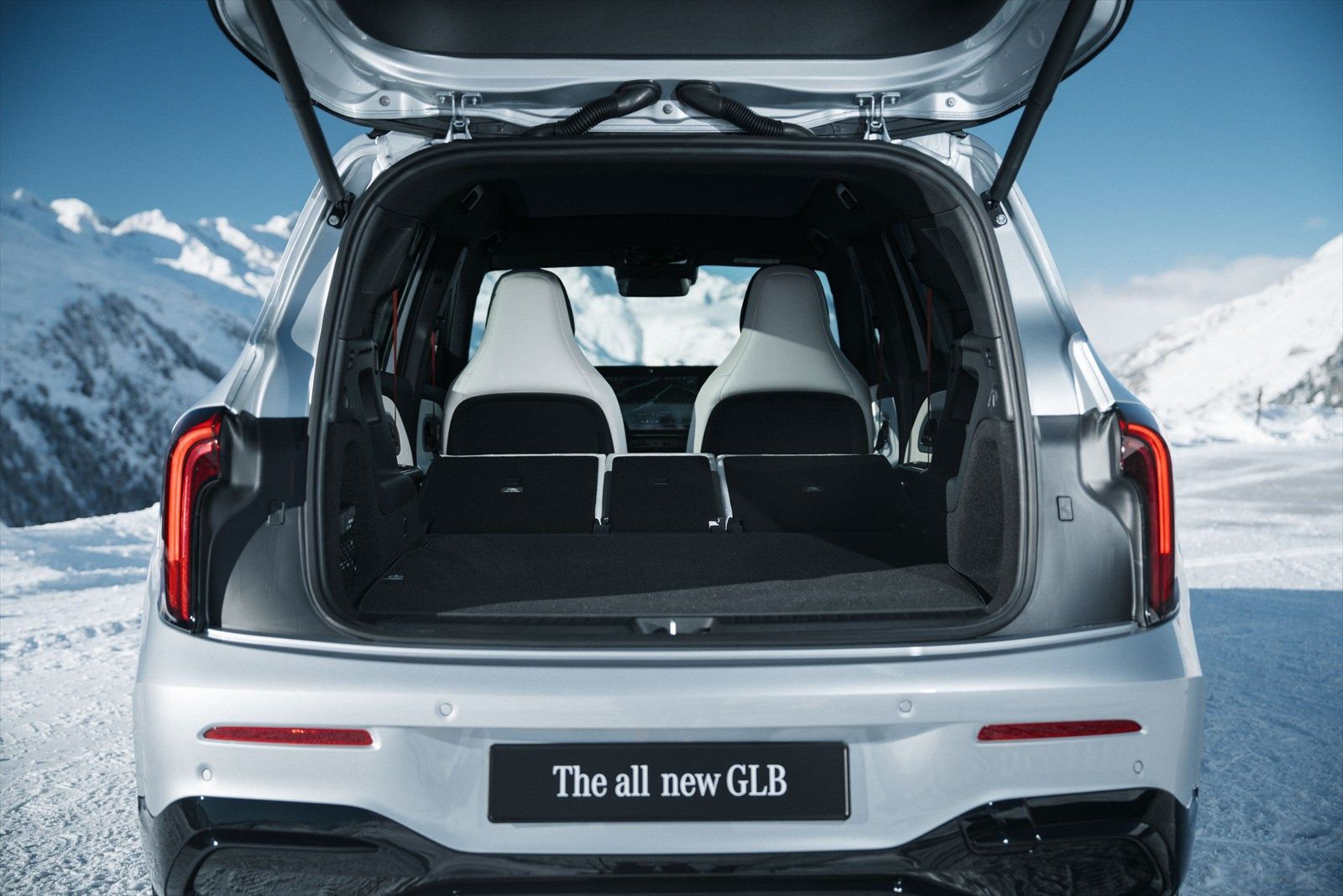 メルセデス・ベンツGLB（写真：Mercedes-Benz）