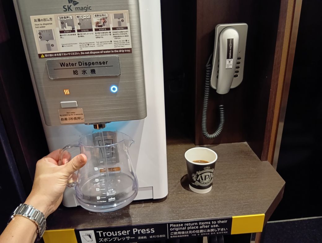 廊下にあった給水機（筆者撮影）