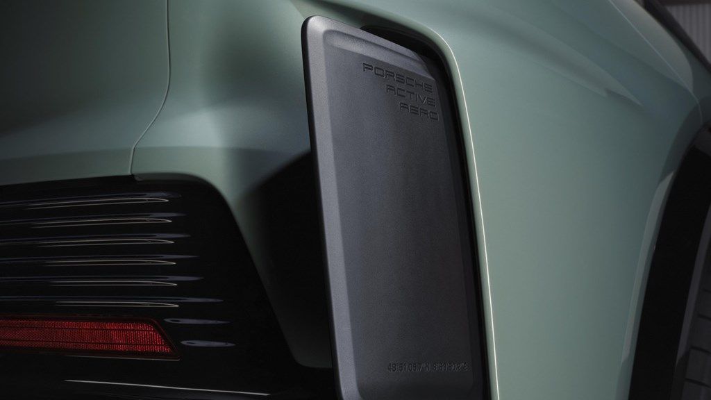 ポルシェの新型EV「カイエン・ターボ・エレクトリック」（写真：Porsche AG）