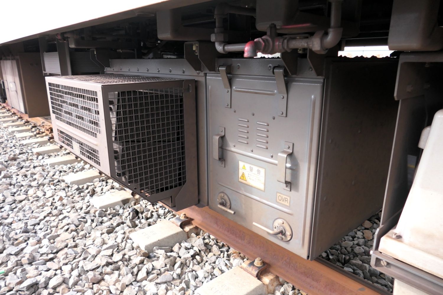 制御装置は泉北高速鉄道時代に更新している（記者撮影）