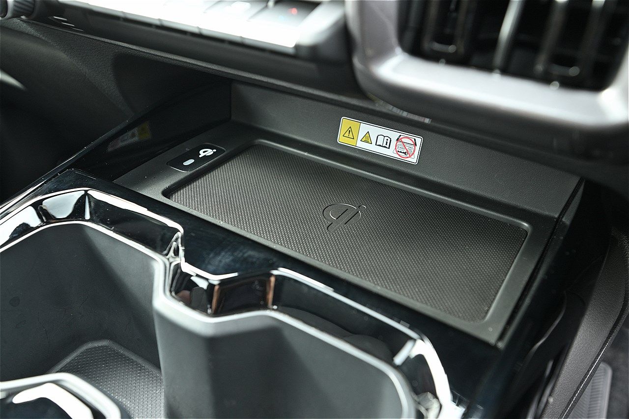 スズキの新型「eビターラ プロトタイプ」（写真：スズキ）