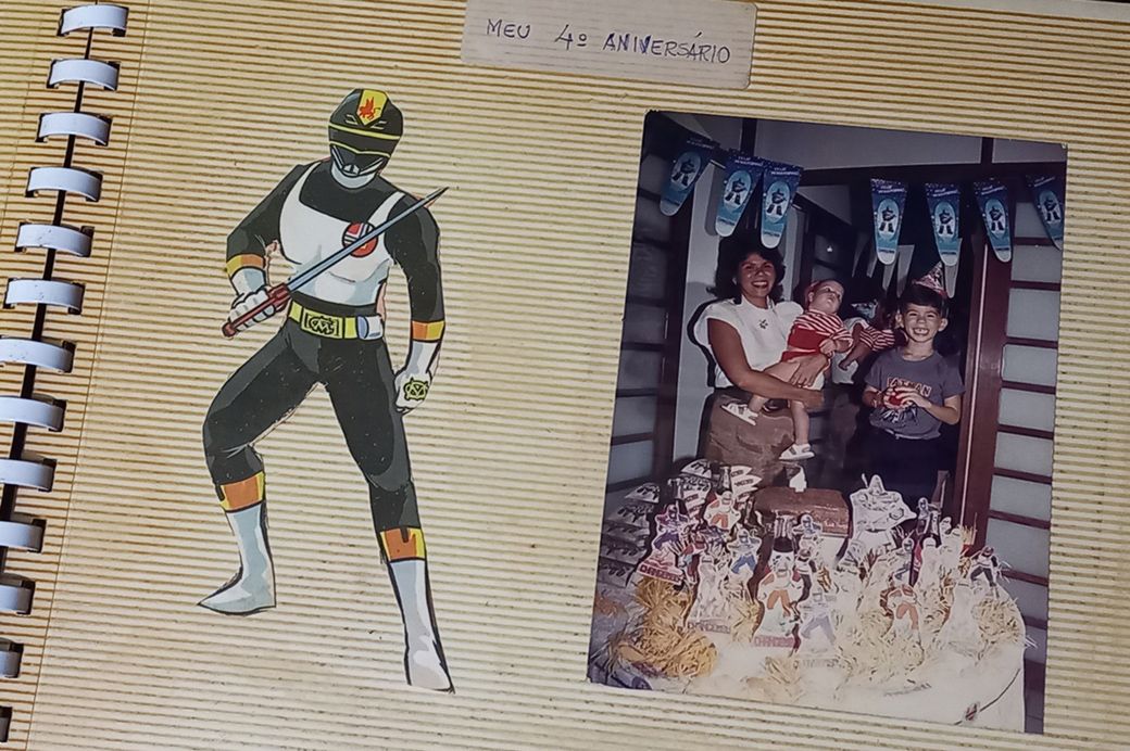 ヒベイロさんの写真アルバムより4歳の誕生日の1コマ（写真：ヒベイロさん提供）