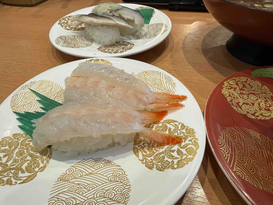 「京寿司」は鮮度のいいお寿司がお手頃価格で楽しめるので、地元民からも人気が高い（写真：筆者撮影）