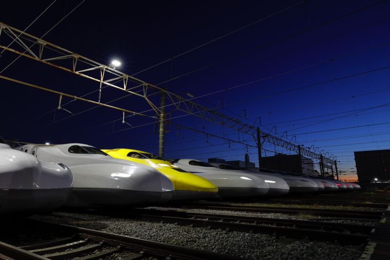 夜明けの大井車両基地