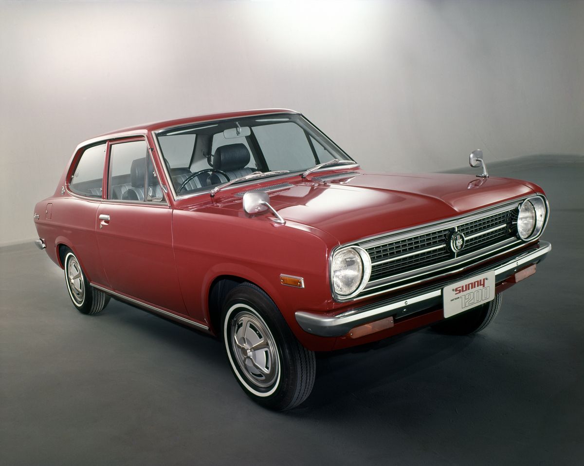 1970年発売の2代目「ダットサン・サニー（B110型）」（写真：日産自動車）