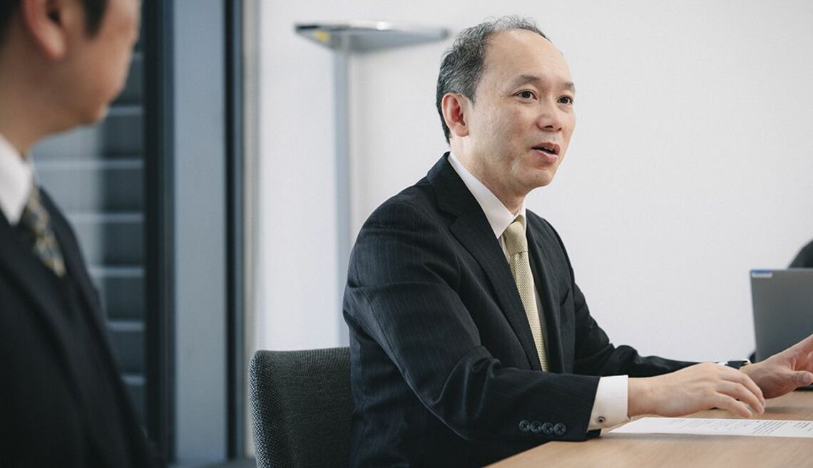 高橋氏インタビューカット