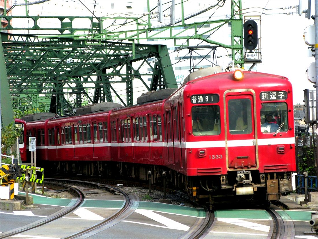 旧1000形は長年にわたって大量導入されたため細部にさまざまなバリエーションがあった（撮影：南正時）