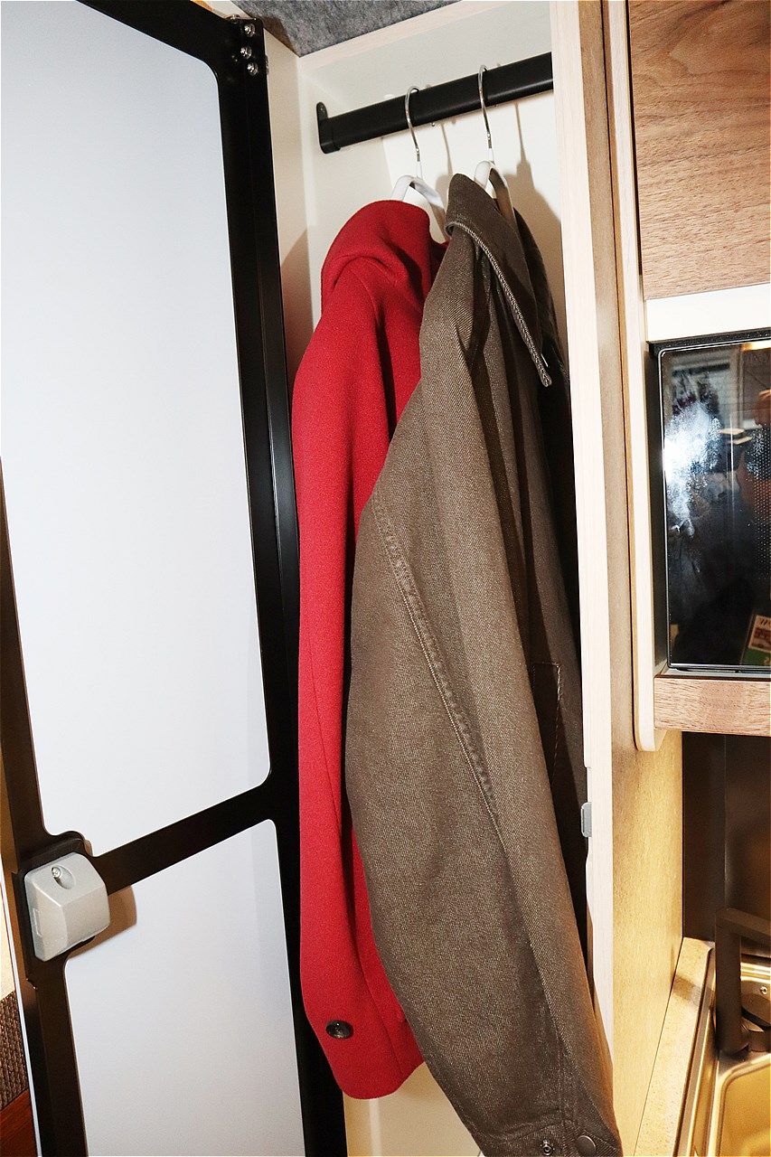 ジャパンキャンピングカーショー2026でトイファクトリーが発表した新型「ダヴィンチ6.0」（写真：筆者撮影）