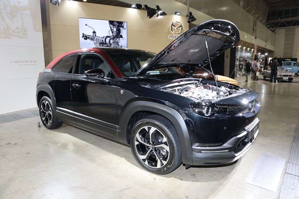 MX-30 e-SKYACTIV R-EVに関する展示内容（筆者撮影）