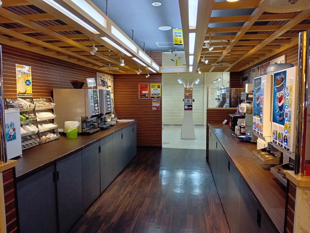 ドリンクバーはこんな感じ（筆者撮影）