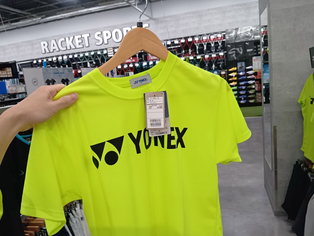 この税込3080円の半袖シャツほしい……！！（筆者撮影）