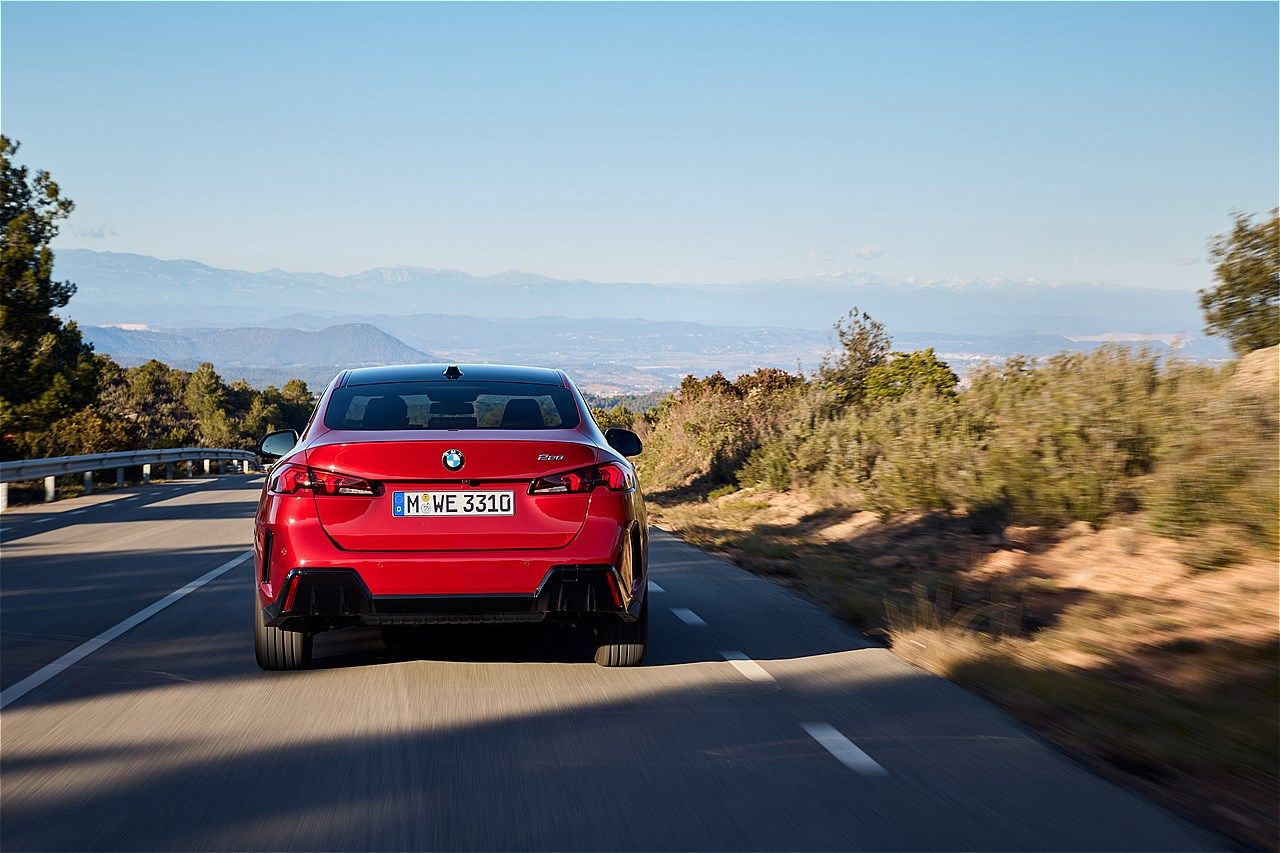 BMWの新型「2シリーズ グランクーペ」（写真：BMW）