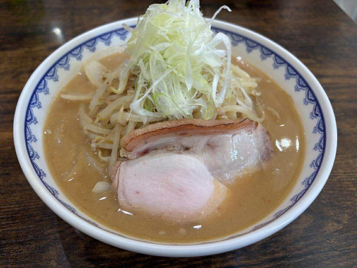 『雪ぐに』の味噌ラーメン（筆者撮影）