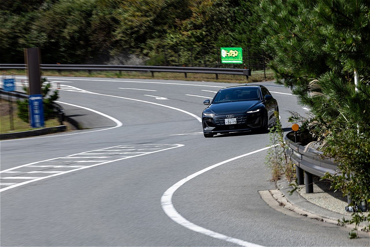 アウディの新型BEV「A6アバントe-tron」（写真：三木 宏章）