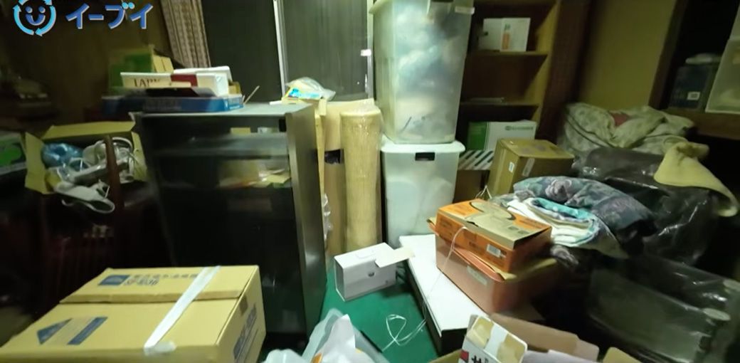 モノ屋敷