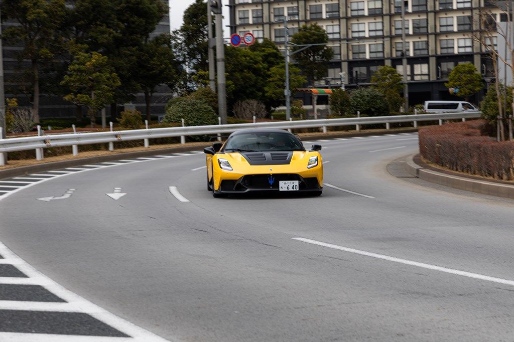 マセラティの最新モデル「GT2ストラダーレ」（写真：三木 宏章）