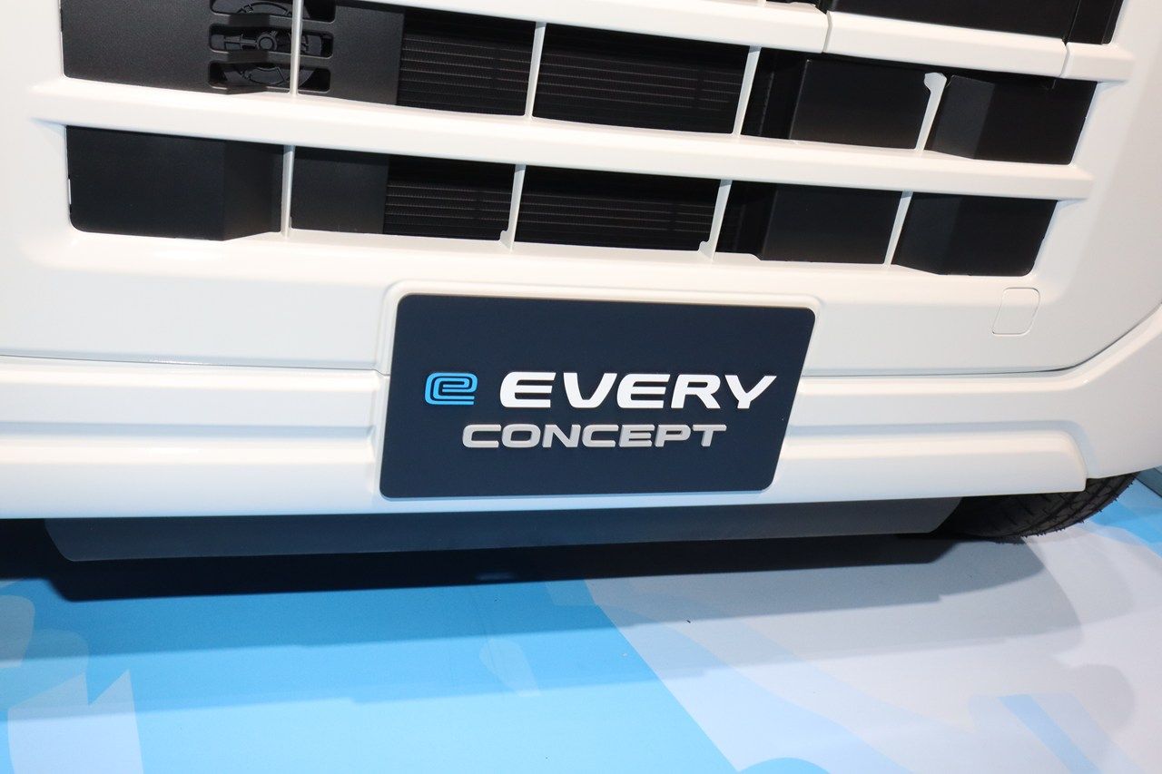 スズキ「e-エブリイ」（筆者撮影）