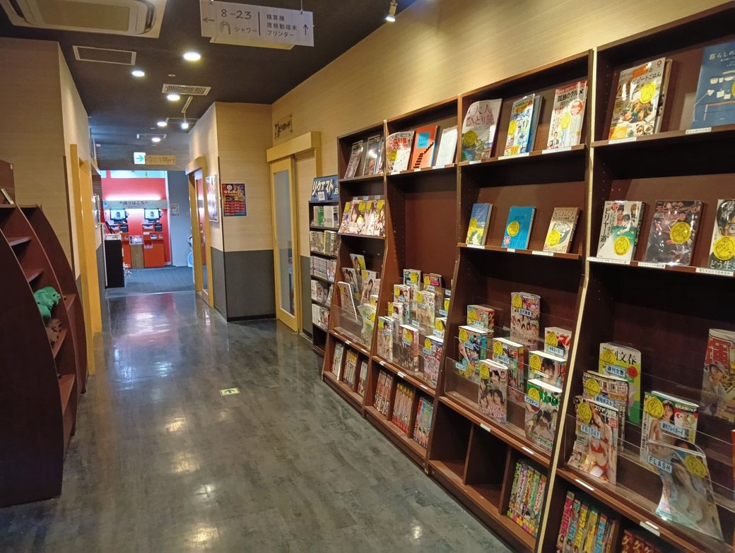 週刊誌系も読める（筆者撮影）