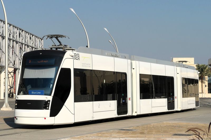 エデュケーションシティトラムも架線のない充電式でドイツ製（筆者撮影）