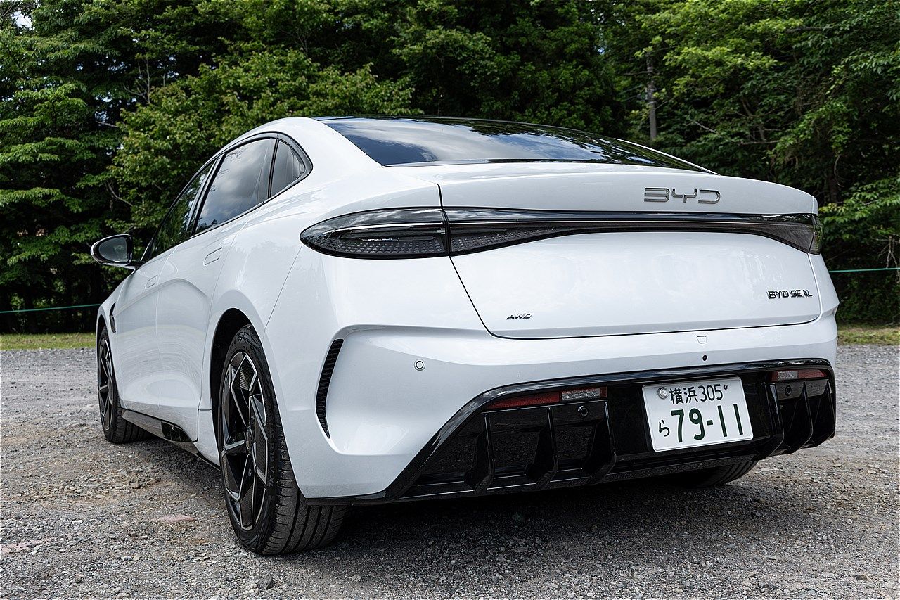 BYD Auto Japanが6月25日からデリバリーを開始した「シール」（写真：三木宏章）