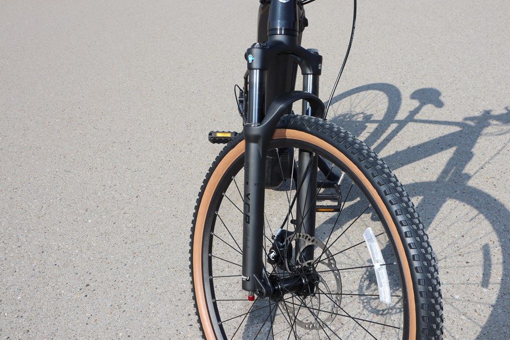 ヤマハの新型スポーツ電動アシスト自転車「クロスコアRV」（写真：筆者撮影）