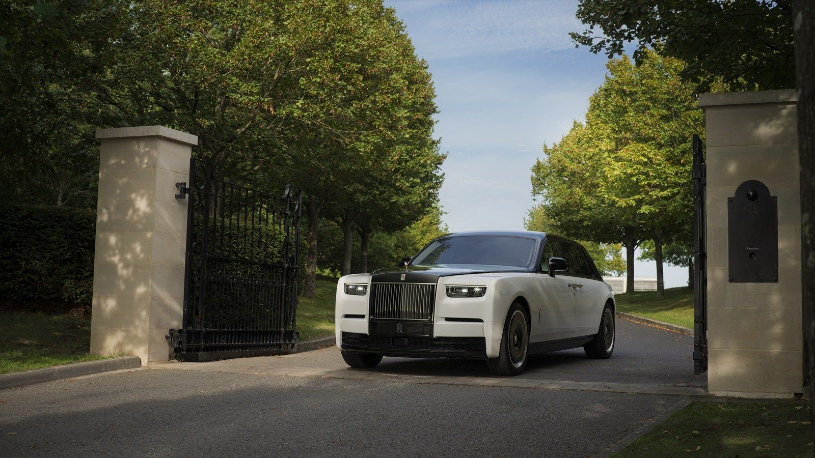 ROLLS-ROYCE PHANTOM CENTENARY PRIVATE COLLECTION（写真：Rolls-Royce Motor Cars）
