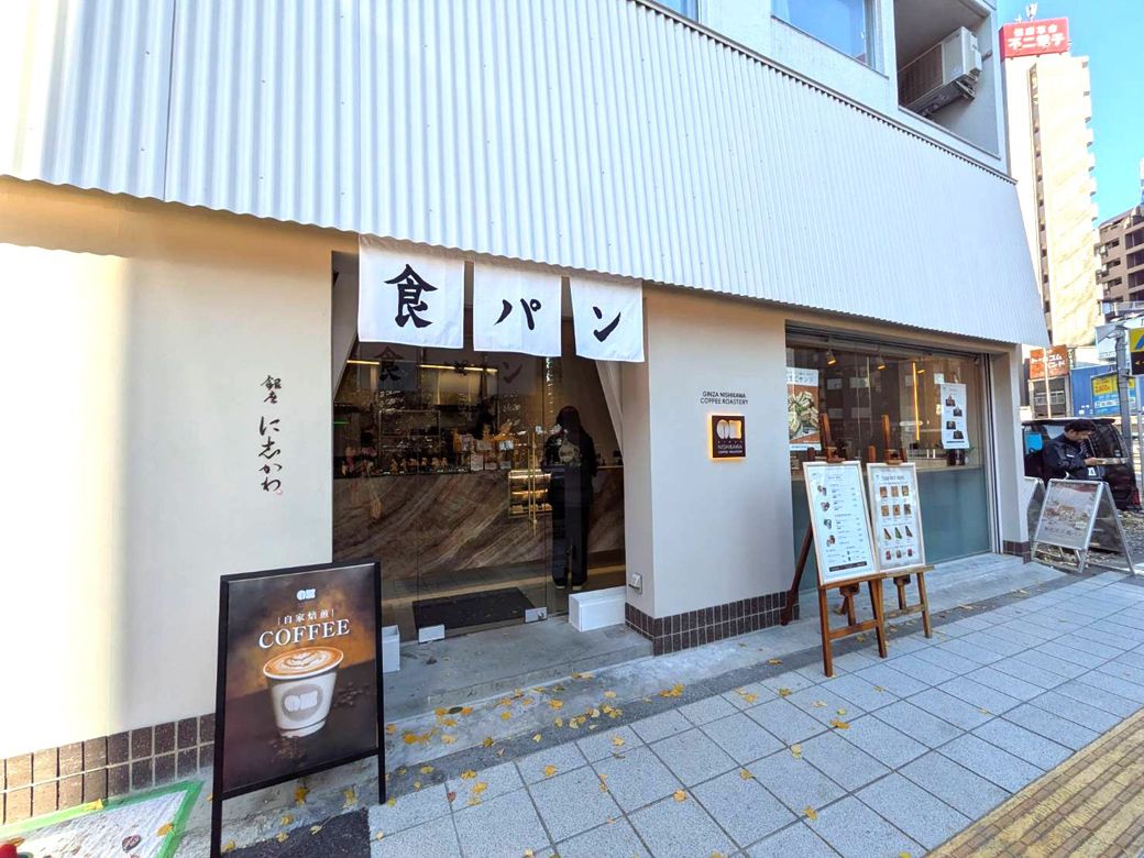 かつて一世を風靡した高級食パン「銀座し志かわ」がカフェへ業態転換を進めている。その狙いとは（写真：筆者撮影）