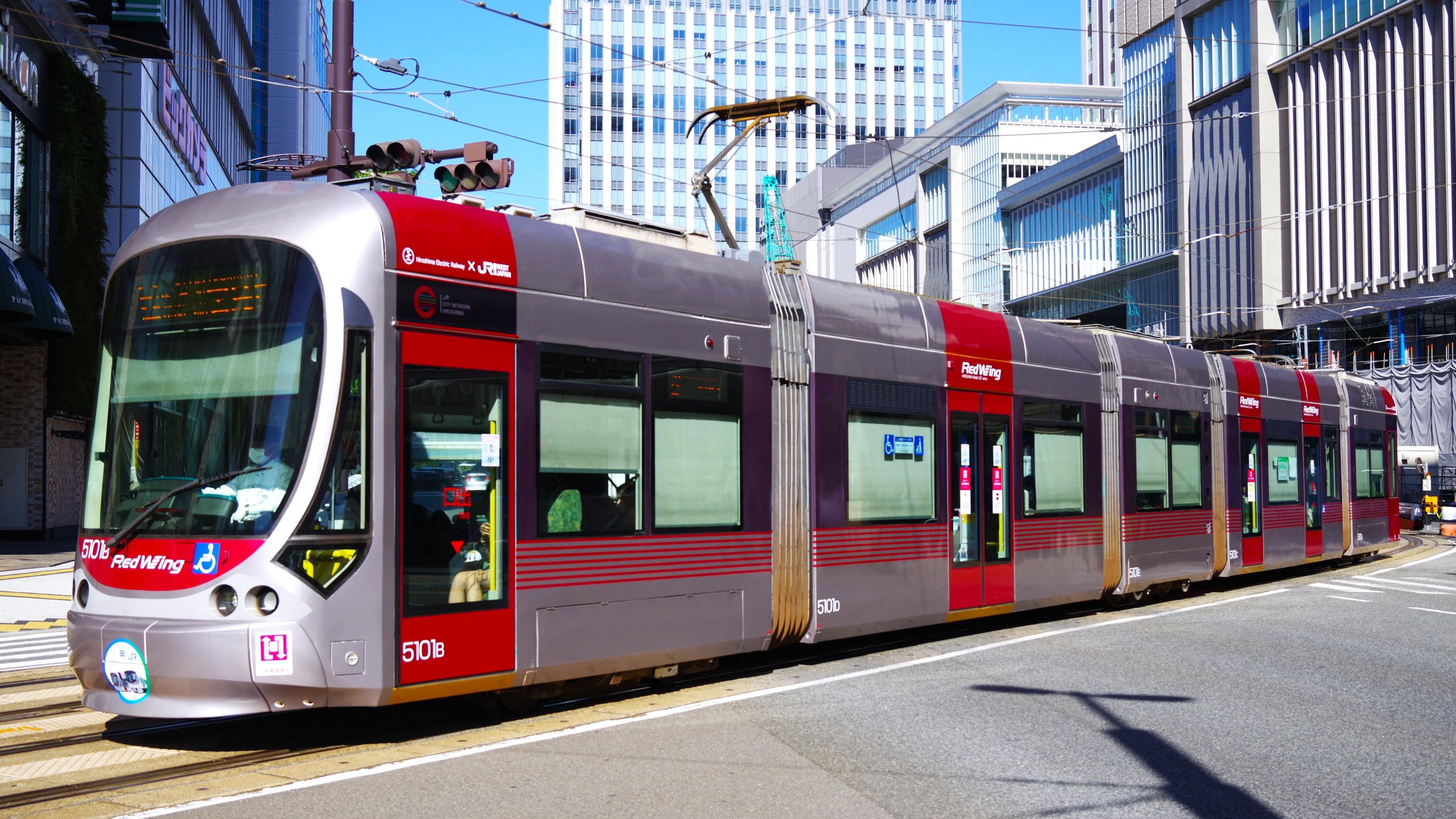 広島電鉄とJR西の｢ラッピング列車｣誕生背景 | スマートニュース