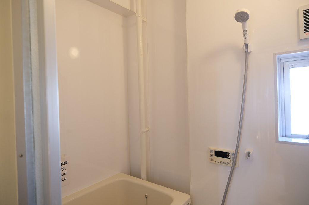 小田原杉プランの住戸の浴室はリモコン操作ができて便利（写真：筆者撮影）